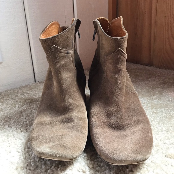 Isabel Marant Dicker boots in brown - Picture 2 of 8